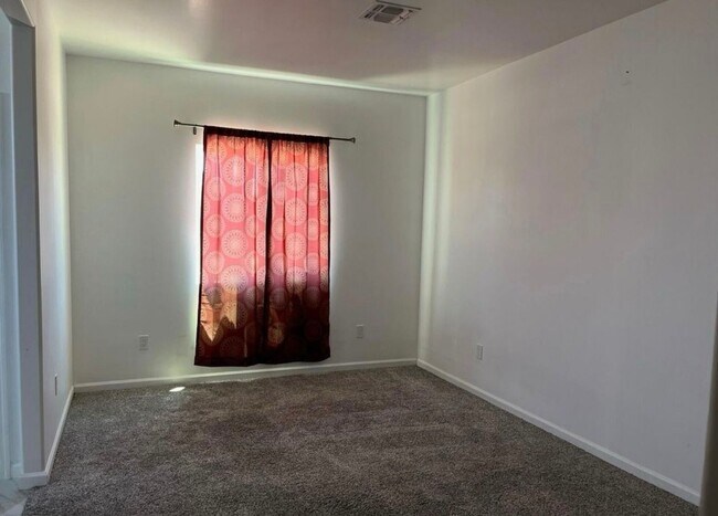 Building Photo - Charming 4BR House in Casa Grande
