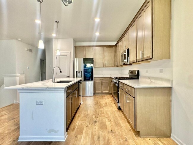 Building Photo - 4397 Chelsea Mnr Cir