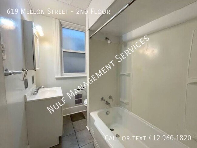 Building Photo - 619 Mellon St