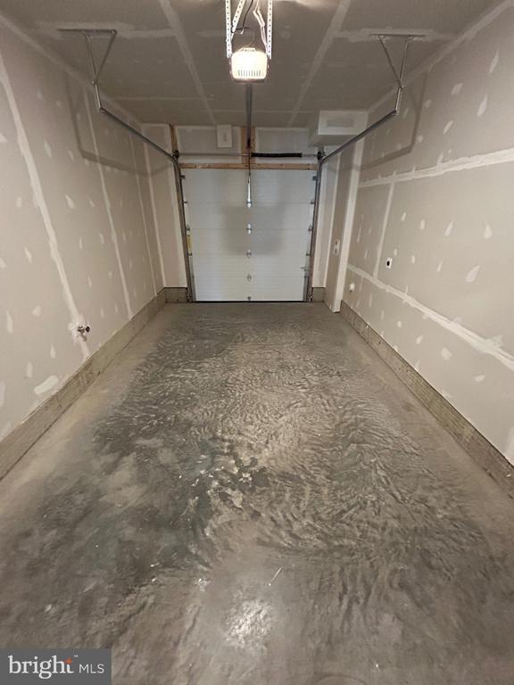 Building Photo - 2512 W Peninsula Dr