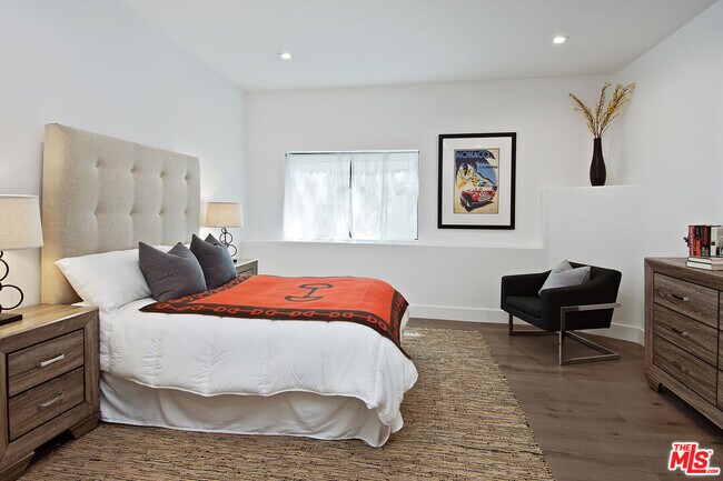 Building Photo - 4130 Parva Ave