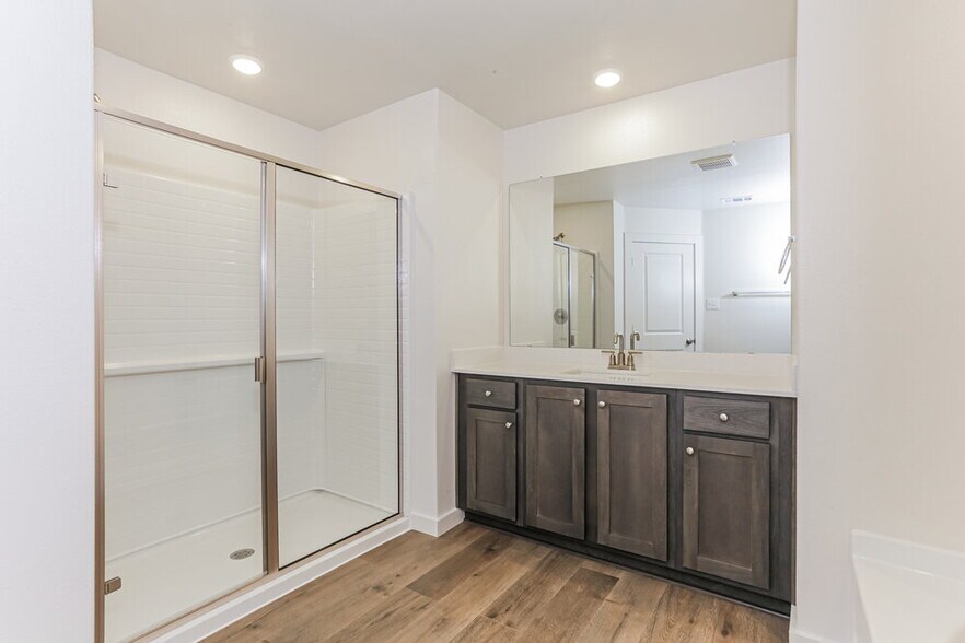 Building Photo - 422 Watson Ct