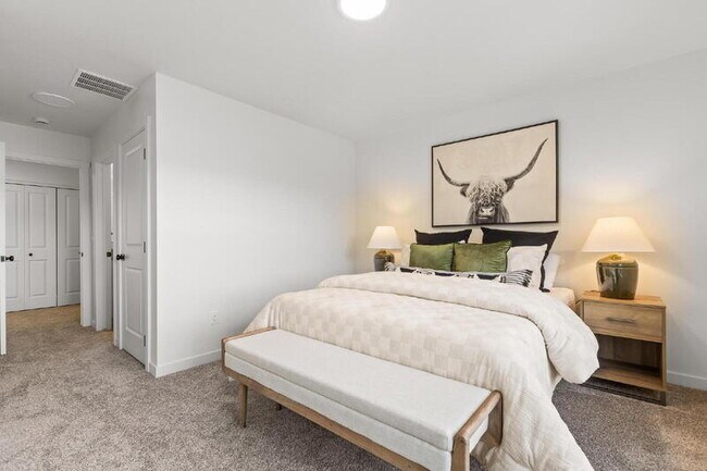 Building Photo - 7475 W Swain Ln