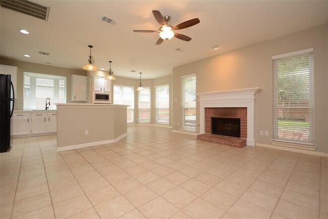 Building Photo - 5327 Willow Knoll Ct