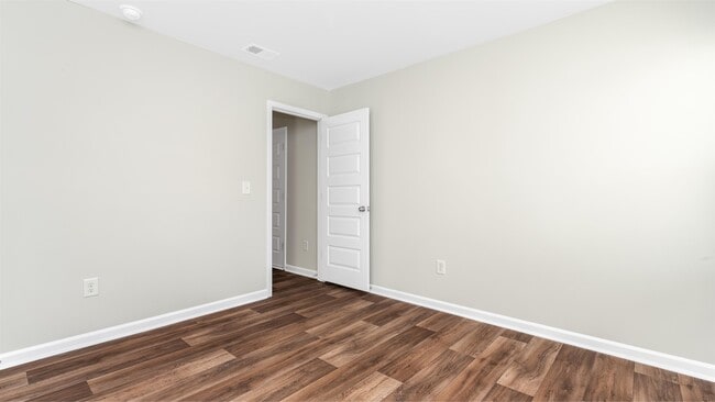 Building Photo - 1206 Willow Oaks Wy