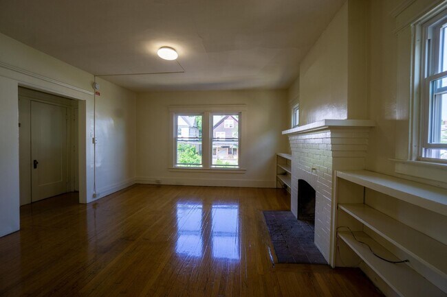 Building Photo - 971 Lancaster Ave
