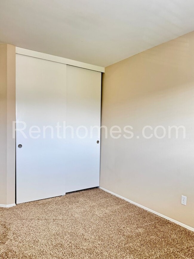 Building Photo - 13534 Longfellow Ln