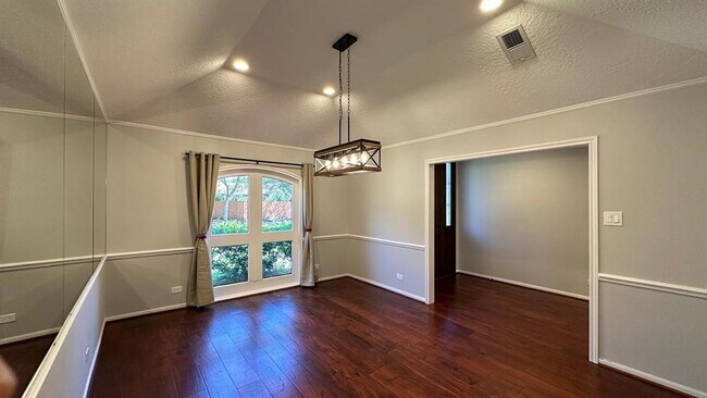 Building Photo - 11527 Cedar Creek Dr