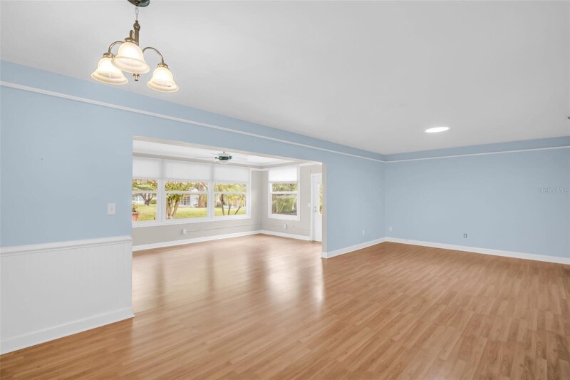 Building Photo - 2336 Malcolm Dr