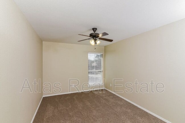 Building Photo - 261 Perch Manor