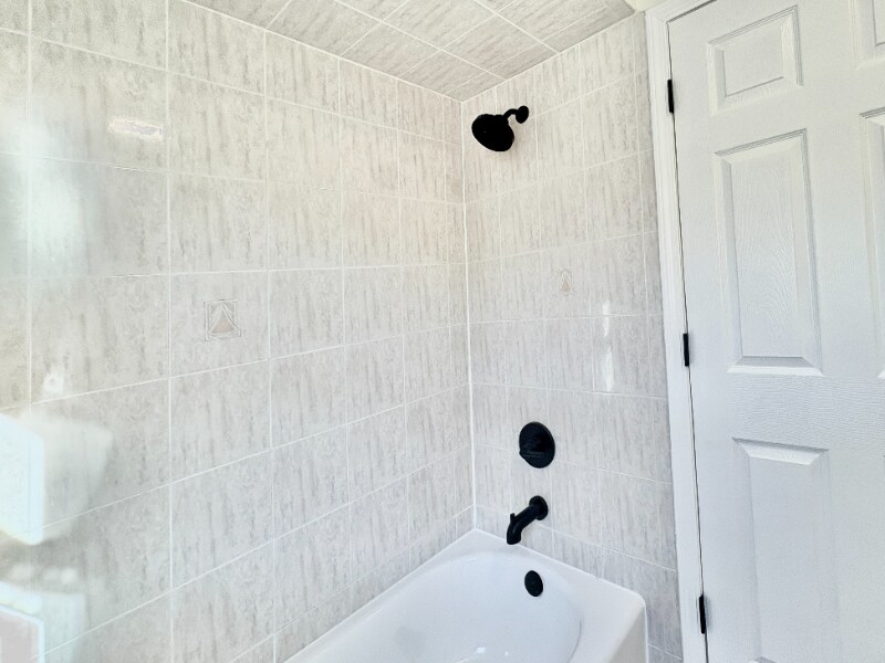 Building Photo - 87 Chadwick Ave