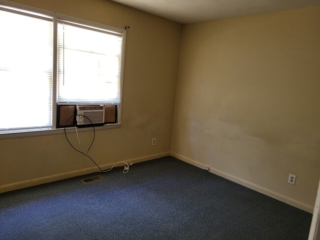 Building Photo - 4537 Ruby Rd