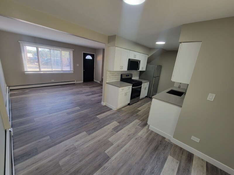 Building Photo - 310 Duane St