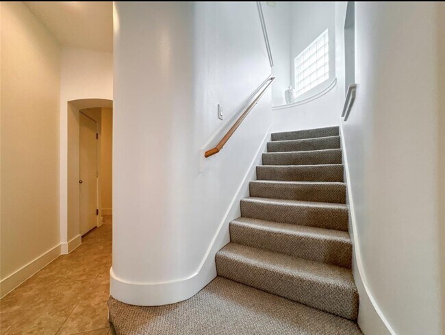 Building Photo - 3433 Rolgom Pl Ct