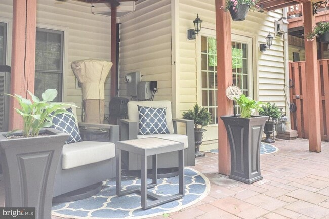 Building Photo - 6242 Levi Ct