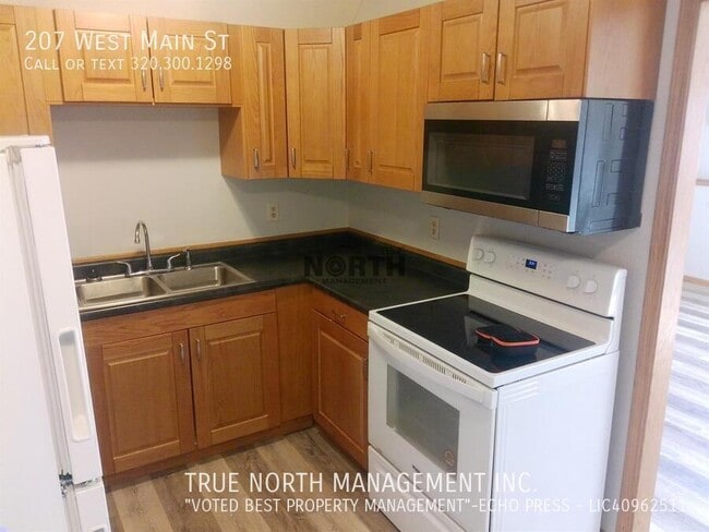 Building Photo - 207 W Main St