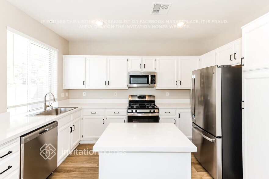 Building Photo - 9568 Aspen Glow Dr