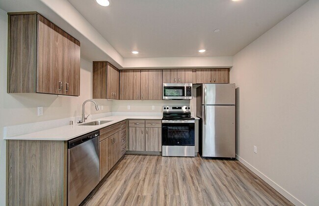 Building Photo - Luxury Apartment Homes at The 404 on 117th – Now Leasing!