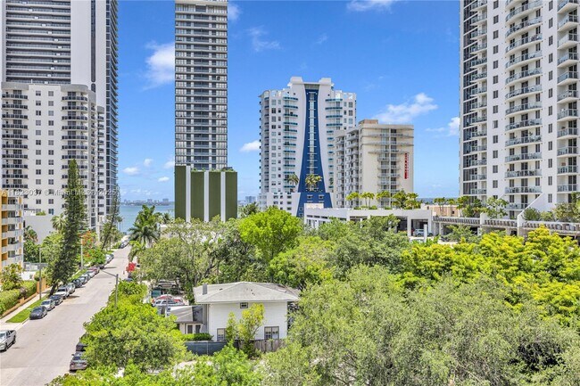 Building Photo - 2275 Biscayne Blvd Blvd