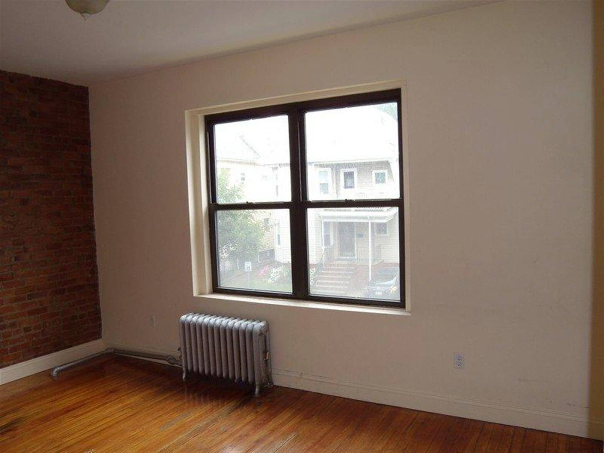 Building Photo - 217 Highland Ave
