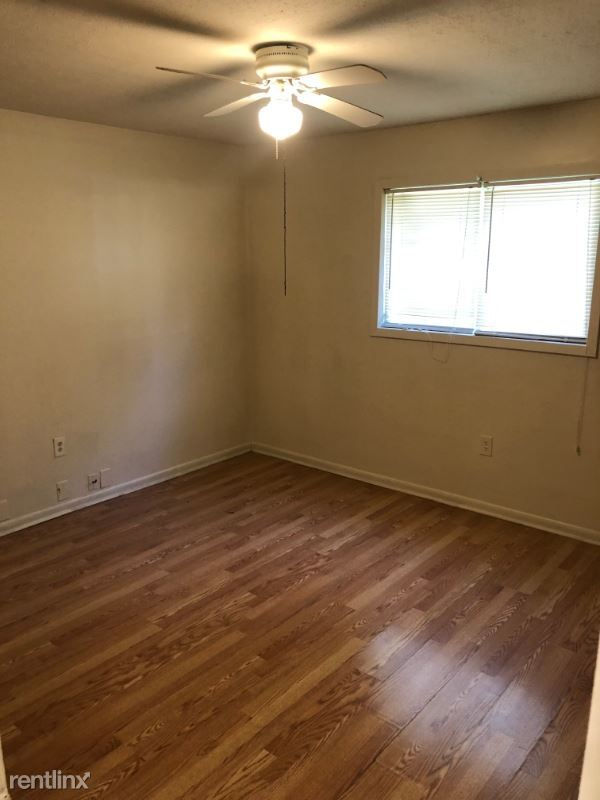 Building Photo - 3 br, 1 bath House - 3315 Suncrest