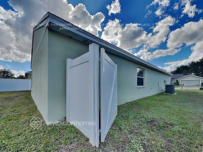 Building Photo - 4518 Fairway Oaks Dr