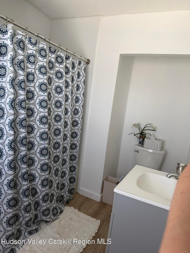 Building Photo - 129 Main St