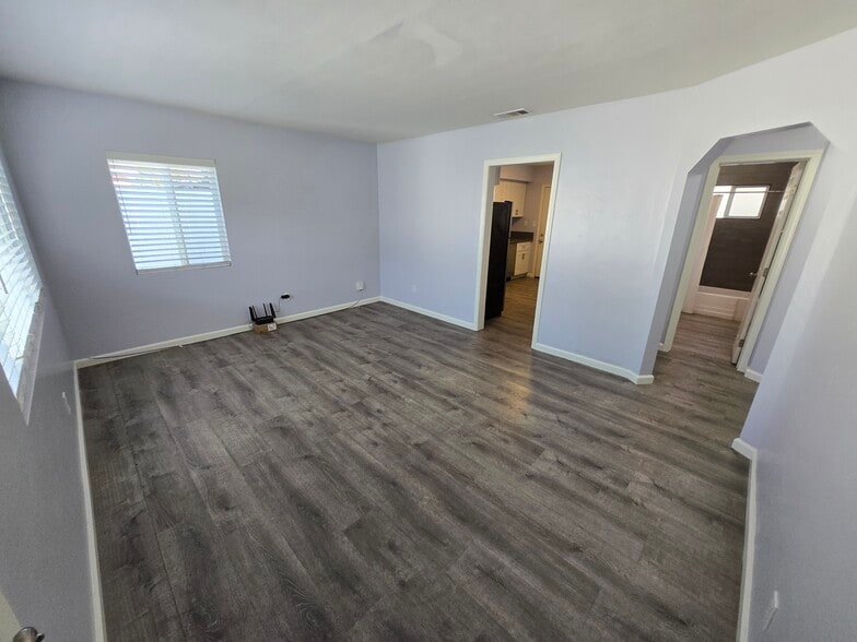 Building Photo - 229 S 36th St