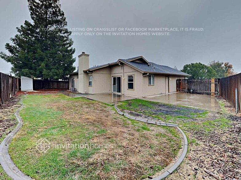 Building Photo - 598 Bernier Cir