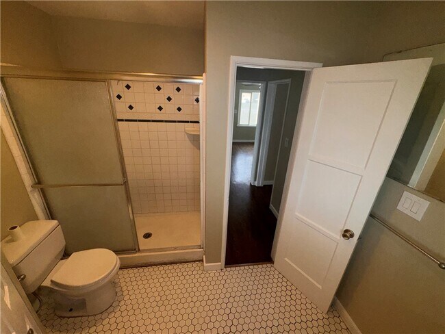 Building Photo - 2233 W Havenbrook St