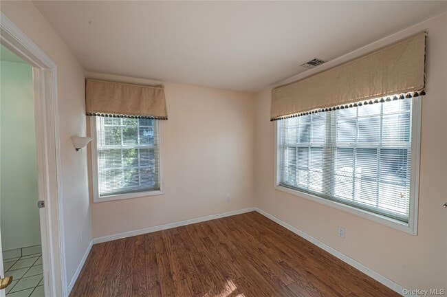 Building Photo - 1113 Savoy Dr