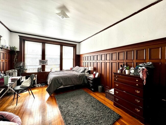 Building Photo - 144 Coolidge St