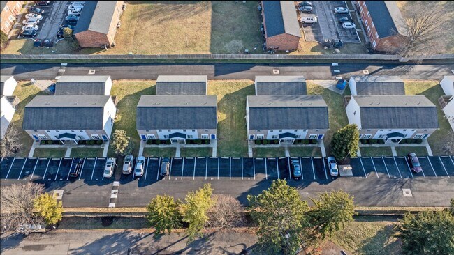 Building Photo - 2447 Brady Commons Dr