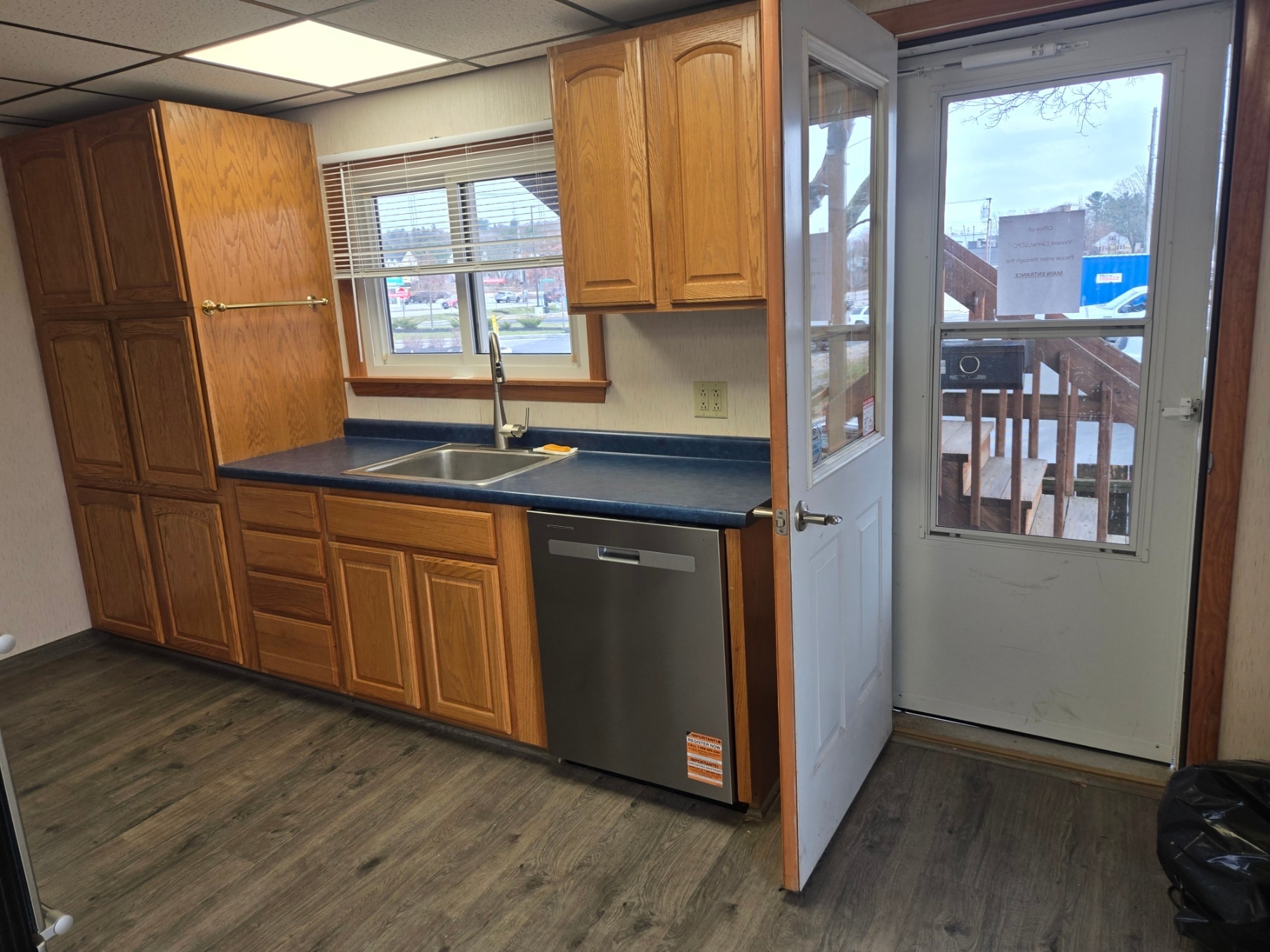 Dishwasher - 87 Essex St