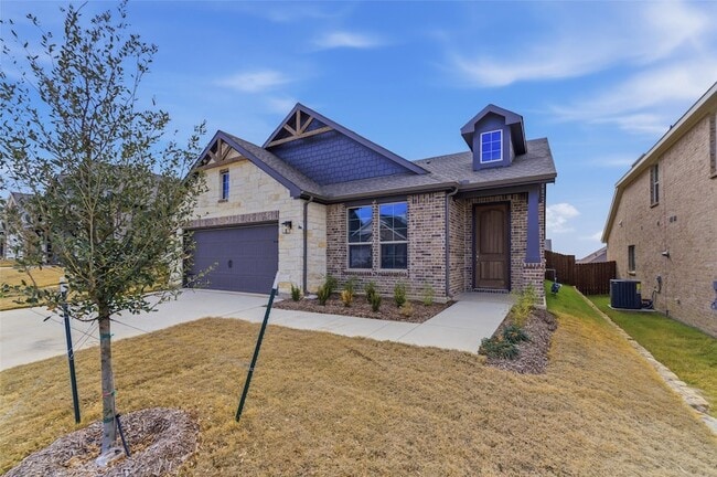 Building Photo - 3520 Columbus St