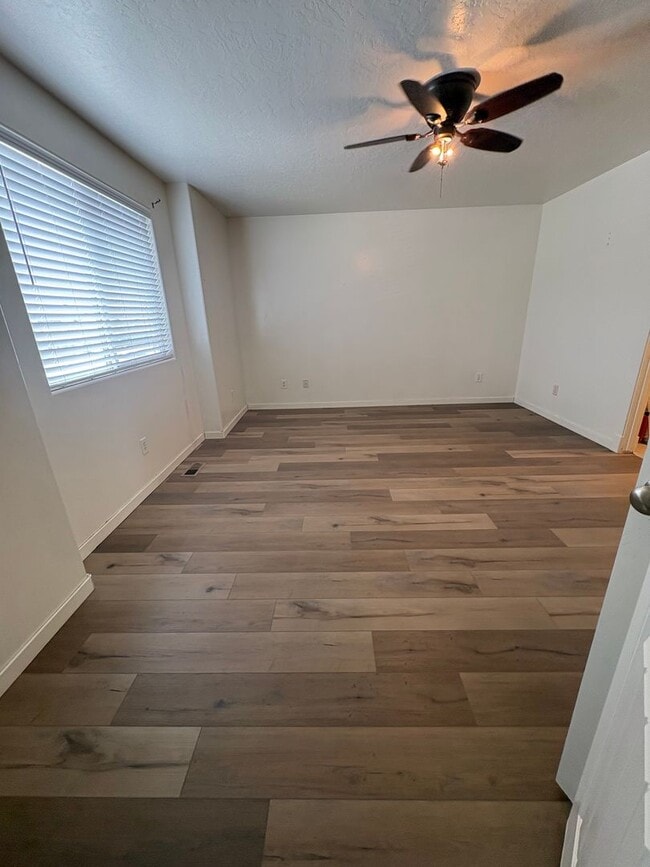 Building Photo - 159 W 700 N