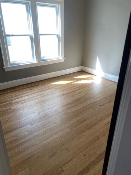 Front Bedroom. - 2075 Lewis Dr