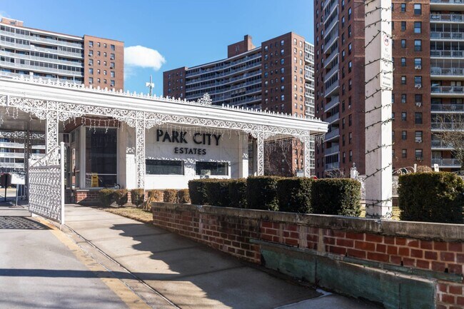 Building Photo - 61-15 98th St
