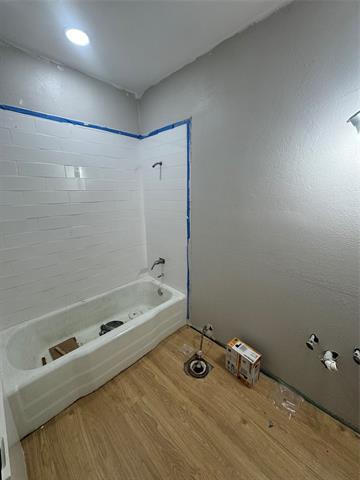 Building Photo - 404 Valentine Ln