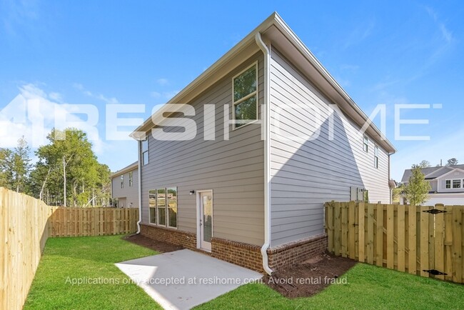Building Photo - 372 Phaeton Ln
