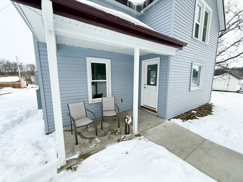 Building Photo - 602 Grove St