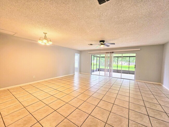 Building Photo - Beautifully Maintained 3-Bedroom Home with...