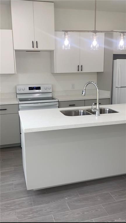 Building Photo - 10 Marcela Dr