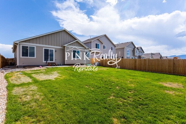 Building Photo - 10716 Ridgepole Dr