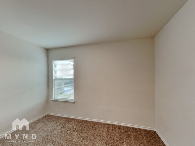 Building Photo - 4101 Black Canyon Dr