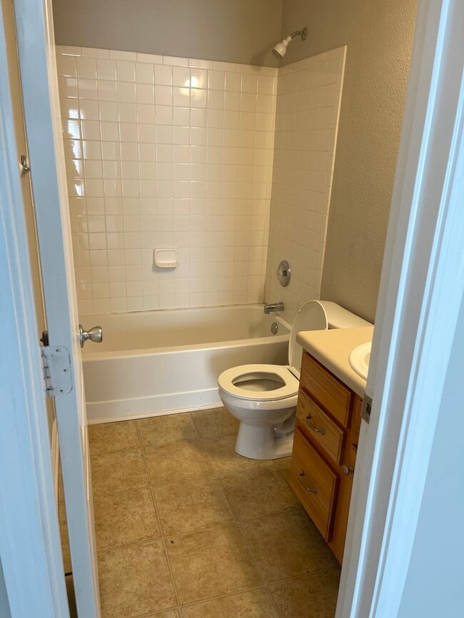 Building Photo - 1605 Matthew Allen Cir