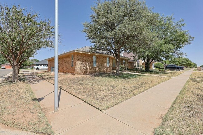 Building Photo - 5720 96th St