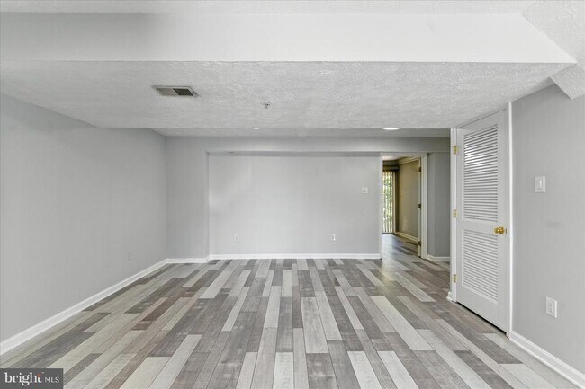 Building Photo - 1065 Jeanett Way