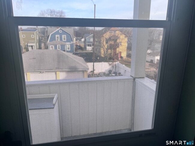 Building Photo - 460 Anson St