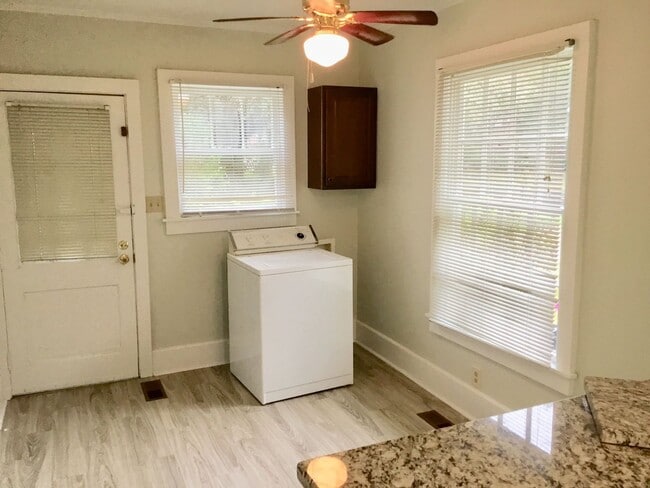 Building Photo - F&N FAIRHOPE COTTAGE